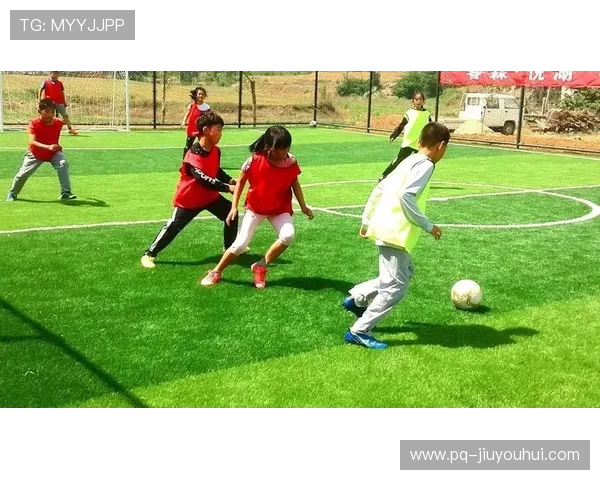 亳州初中足球赛精彩纷呈 学生激情拼搏展现青春风采